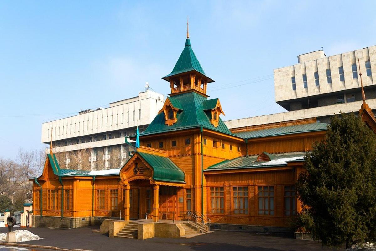 Nadezhda Apartments On Gogol Street 117-127 อัลมาตี ภายนอก รูปภาพ